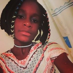 Meet your Posher, Nahomie